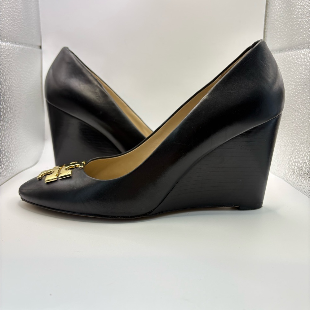 EUC Tory Burch Raleigh Wedge Black Heels with Gold Logo - Picture 2 of 10